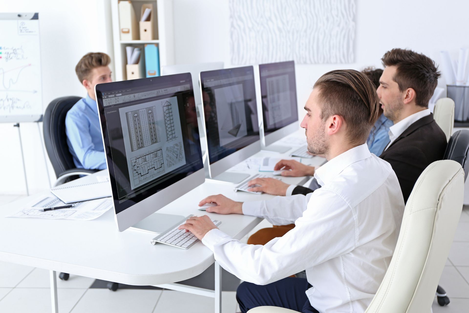 Systemy do śledzenia pracy i kontrolowania maszyn CNC